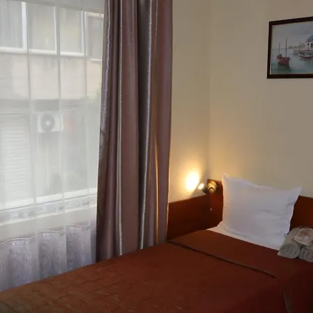 Отель Palitra 3*