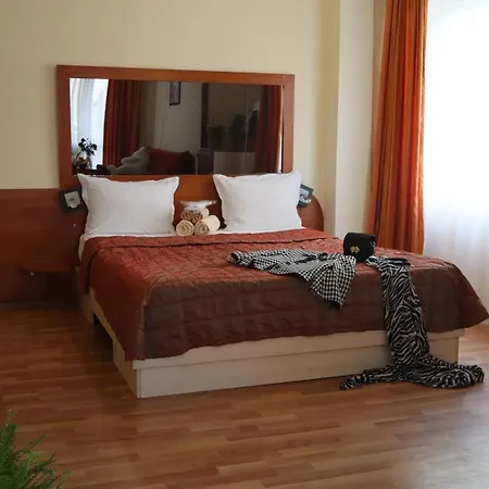 семеен Palitra 3* Варна