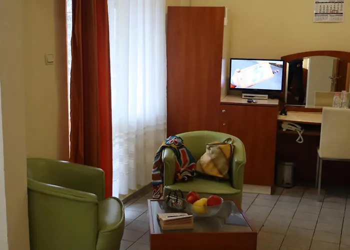 Palitra 3* 瓦爾納